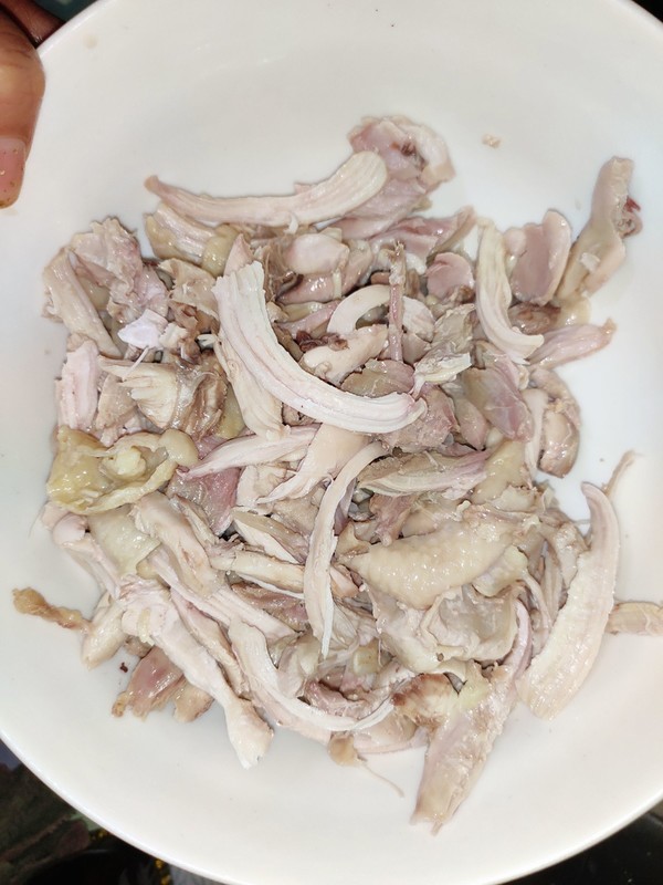 雞腿拌的做法-酸辣味拌菜譜