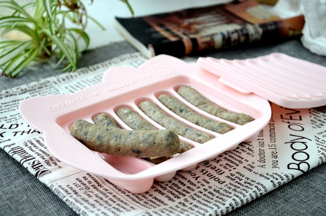 黑椒牛肉香腸的做法-黑椒味蒸菜譜