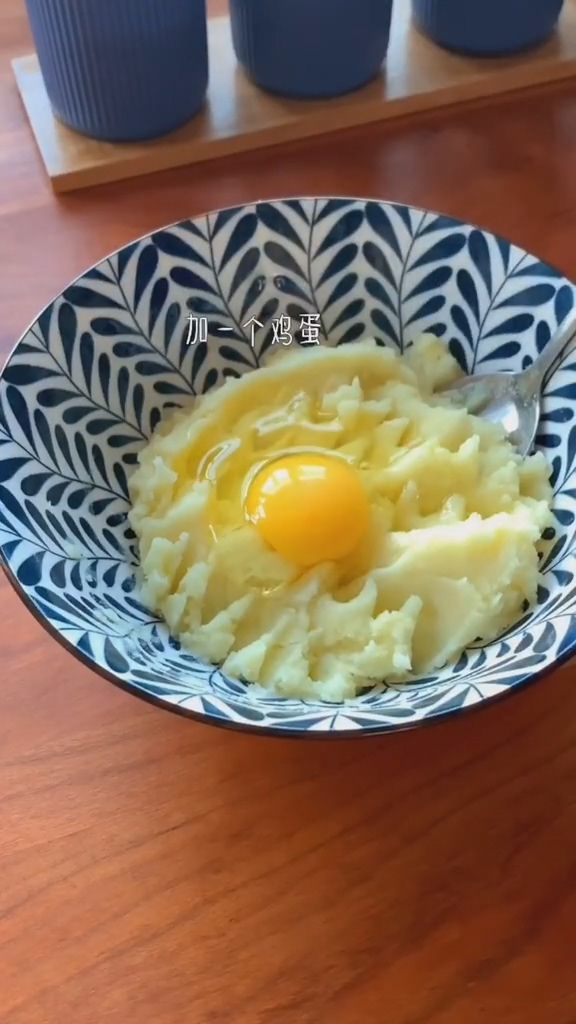 土豆魚面的做法-家常味煮菜譜