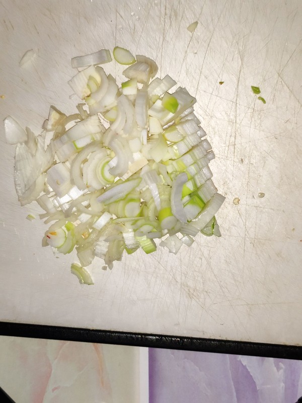 雞腿拌的做法-酸辣味拌菜譜