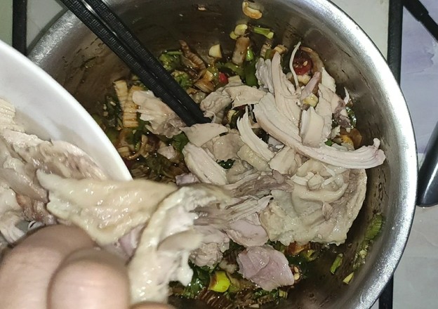 雞腿拌的做法-酸辣味拌菜譜