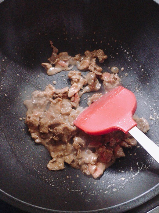 青椒炒牛肉的做法-家常味炒菜譜