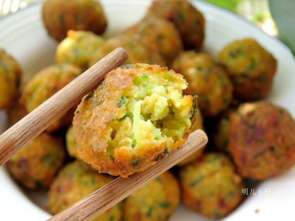 蘿卜丸子的做法-家常味煎菜譜