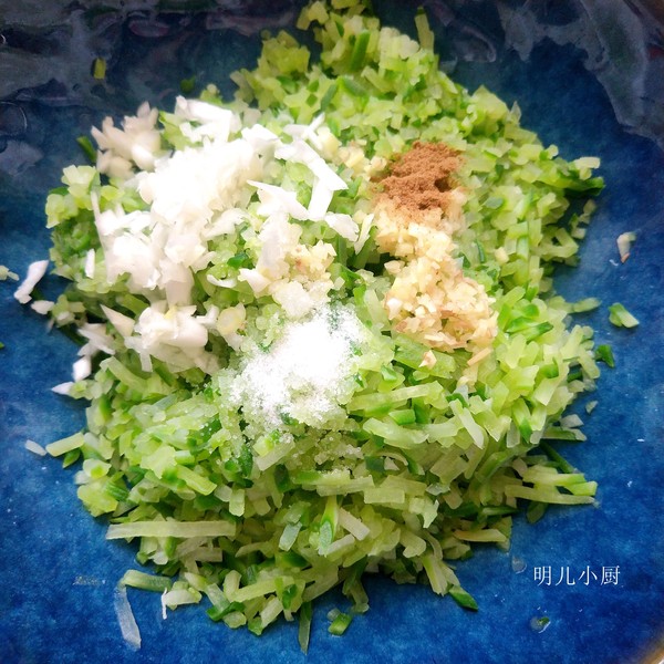 蘿卜丸子的做法-家常味煎菜譜