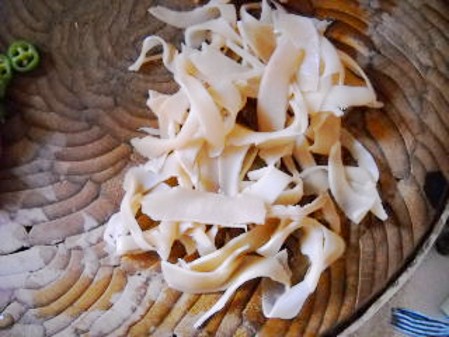 千張結筍干冬瓜煲的做法-家常味煲菜譜-易網健康養生網 千張結筍干冬瓜煲的做法-家常味煲菜譜