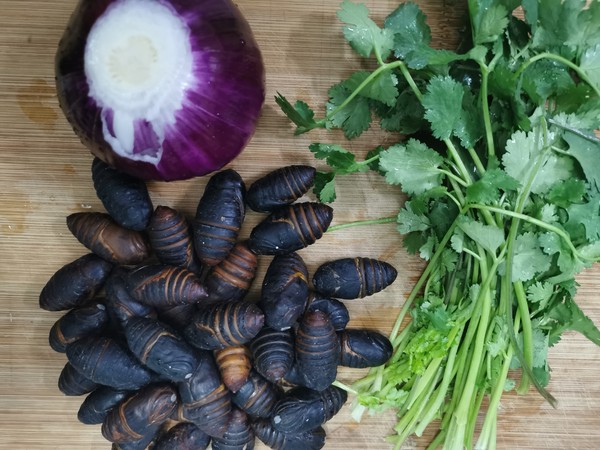 干煸蠶蛹的做法-香辣味炒菜譜