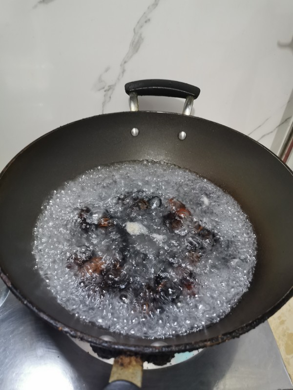 干煸蠶蛹的做法-香辣味炒菜譜