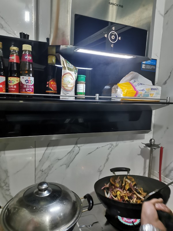 干煸蠶蛹的做法-香辣味炒菜譜