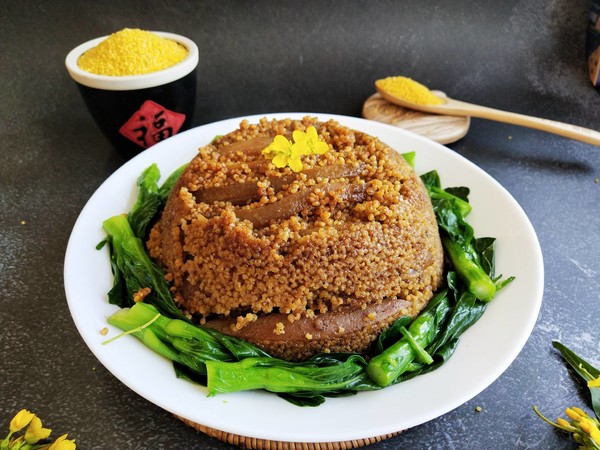 香糯小米扣肉的做法-家常味蒸菜譜