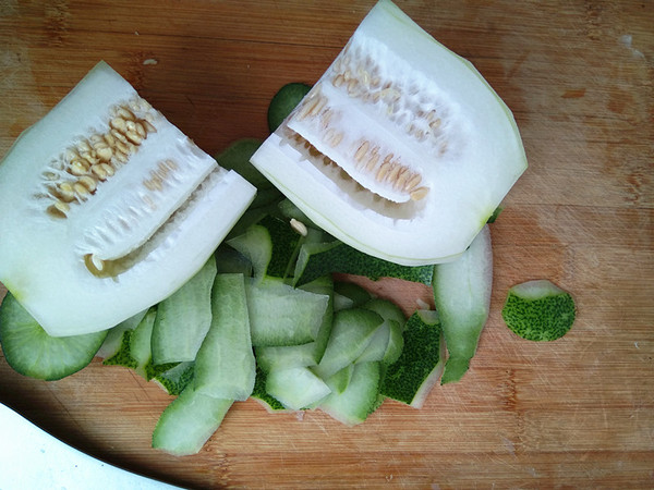 開胃冬瓜咖喱的做法-咖喱味炒菜譜-易網(wǎng)<a href=http://www.gyfww.com/ target=_blank class=infotextkey>健康養(yǎng)生</a>網(wǎng) 開胃冬瓜咖喱的做法-咖喱味炒菜譜