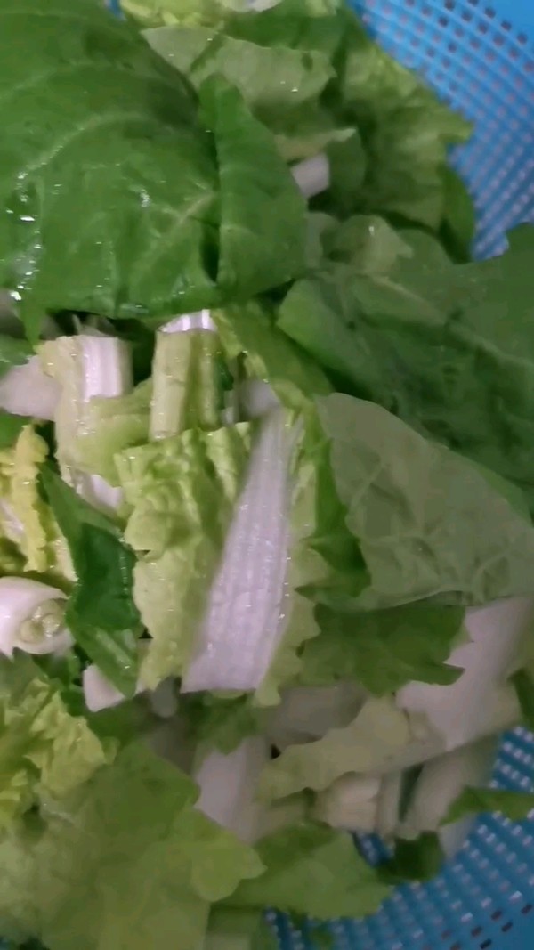 大白菜炒菇的做法-家常味炒菜譜-易網<a href=http://www.gyfww.com/ target=_blank class=infotextkey>健康養生</a>網 大白菜炒菇的做法-家常味炒菜譜