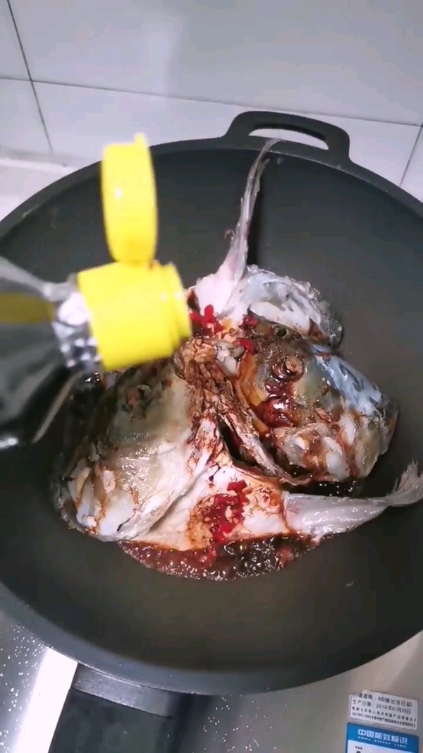 紅燒草魚頭的做法-家常味煮菜譜