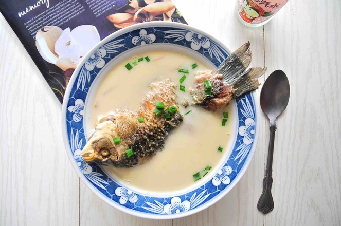 鯽魚湯的做法-家常味燉菜譜