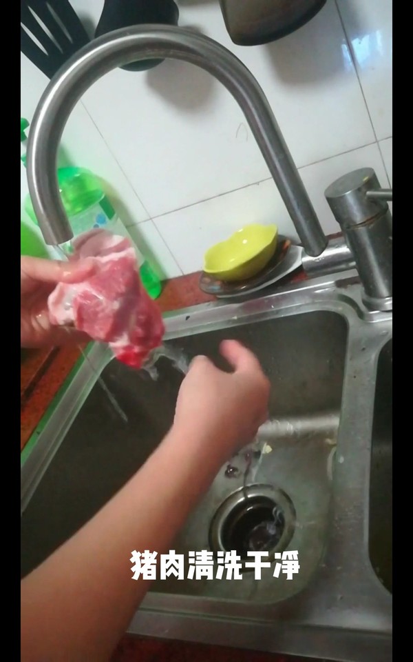 花旗參煲烏雞湯的做法-家常味煮菜譜