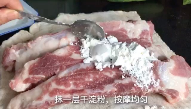 酥香排骨的做法-香辣味炸菜譜