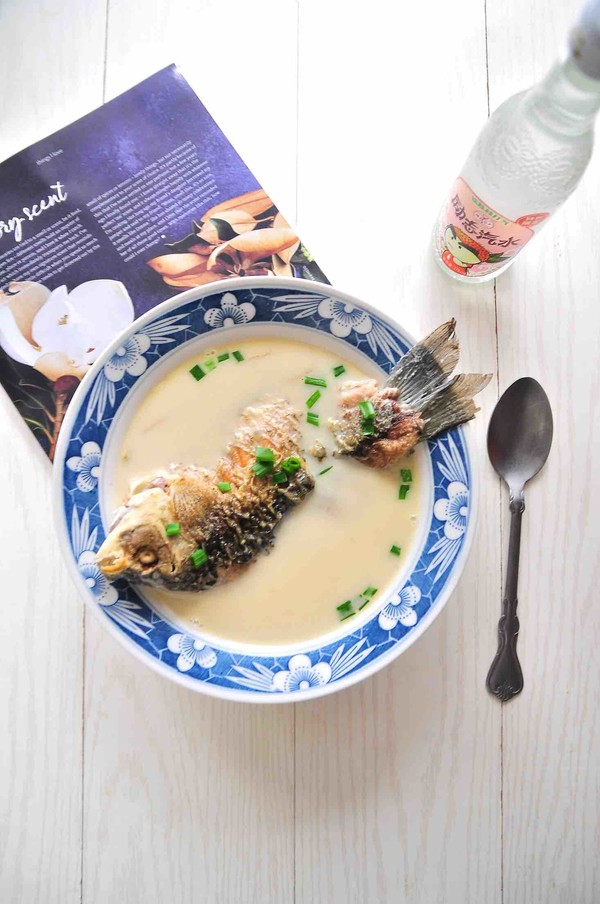 鯽魚湯的做法-家常味燉菜譜