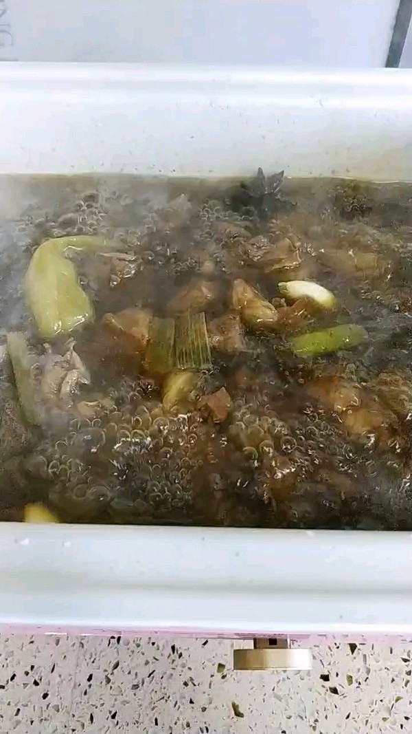 牛氣沖天紅燒牛肉的做法-家常味燉菜譜