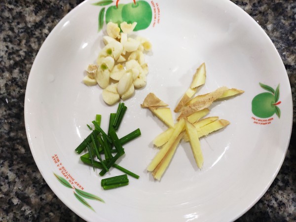 脆皮炸排骨的做法-家常味炸菜譜