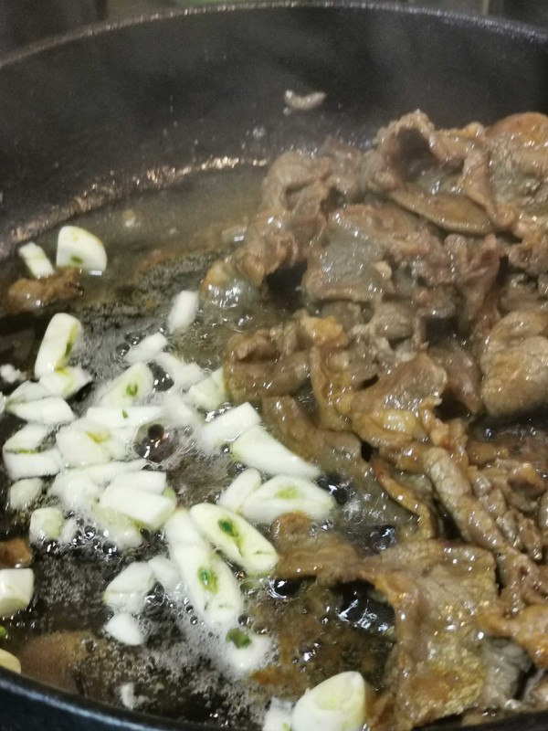 蒜香羊肉片的做法-其它口味炒菜譜