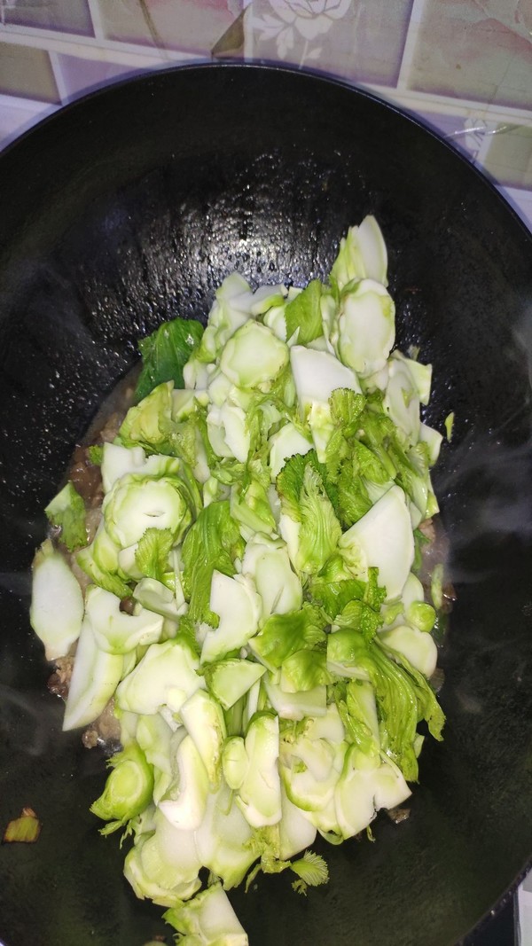 兒菜炒肉的做法-咸鮮味炒菜譜