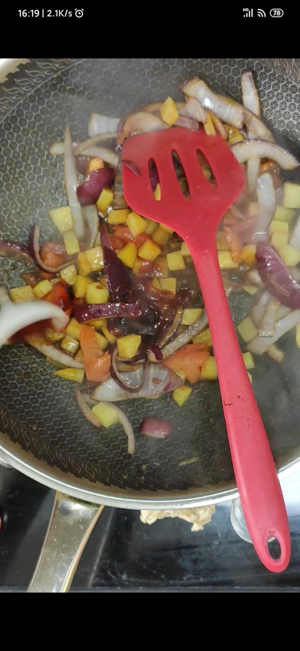 秘制土豆肥牛的做法-家常味煮菜譜