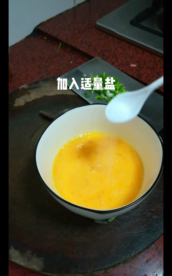 火腿粒煎蛋餅的做法-家常味煎菜譜