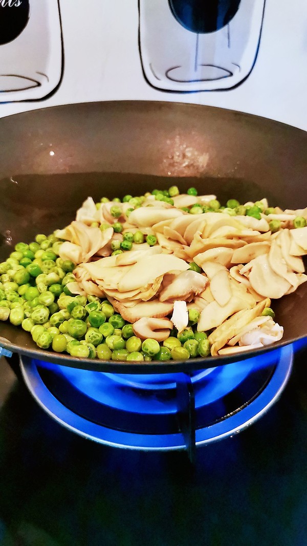 杏鮑菇炒青豆的做法-咸鮮味炒菜譜-易網(wǎng)健康養(yǎng)生網(wǎng) 杏鮑菇炒青豆的做法-咸鮮味炒菜譜
