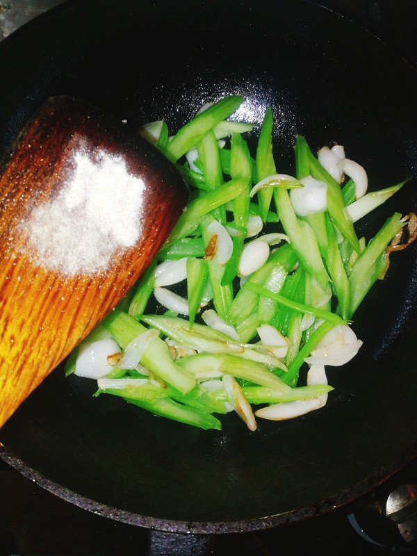 西芹百合的做法-家常味炒菜譜