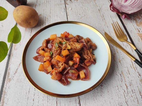 秘制土豆肥牛的做法-家常味煮菜譜