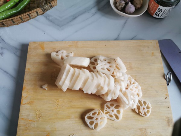 爆炒魷魚的做法-香辣味炒菜譜