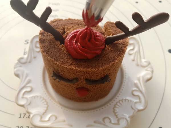 麋鹿蛋糕卷的做法-甜味烤菜譜