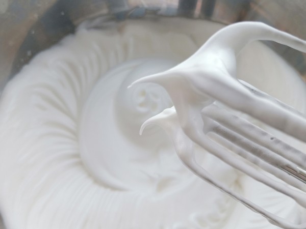 麋鹿蛋糕卷的做法-甜味烤菜譜