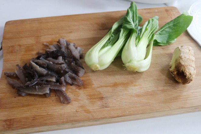 金湯小米海參的做法-咸鮮味煮菜譜