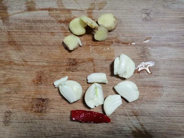 XO醬秋刀魚的做法-咸鮮味燒菜譜