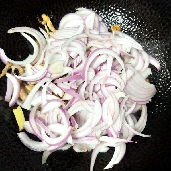 炒洋蔥的做法-家常味炒菜譜