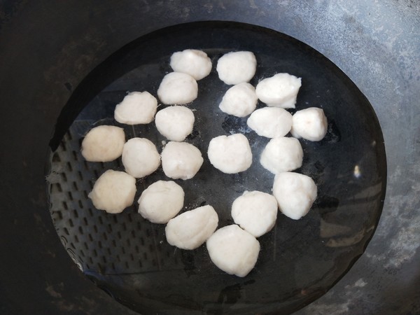 手打魚丸的做法-咸鮮味汆菜譜