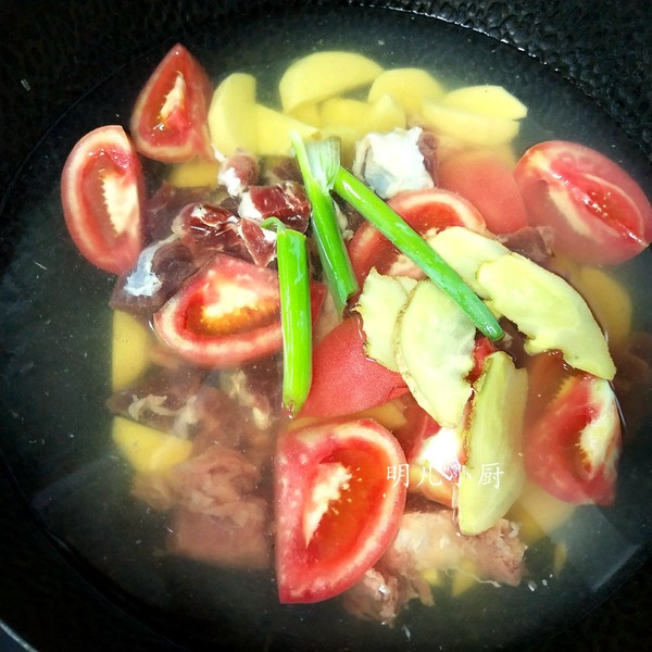 番茄牛肉湯的做法-家常味燉菜譜-易網(wǎng)健康養(yǎng)生網(wǎng) 番茄牛肉湯的做法-家常味燉菜譜