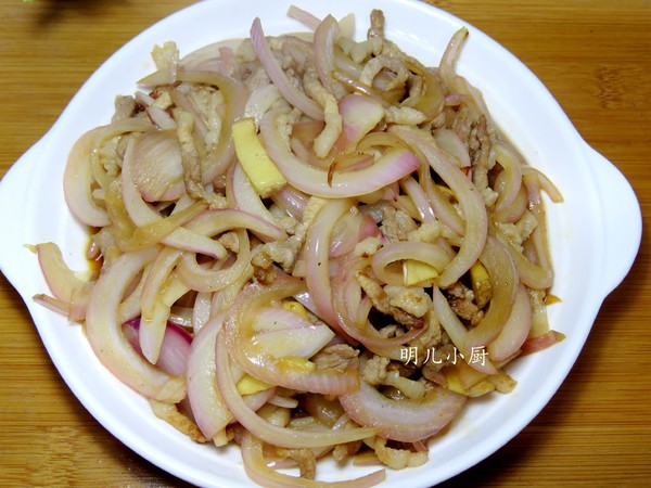 炒洋蔥的做法-家常味炒菜譜
