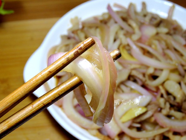 炒洋蔥的做法-家常味炒菜譜