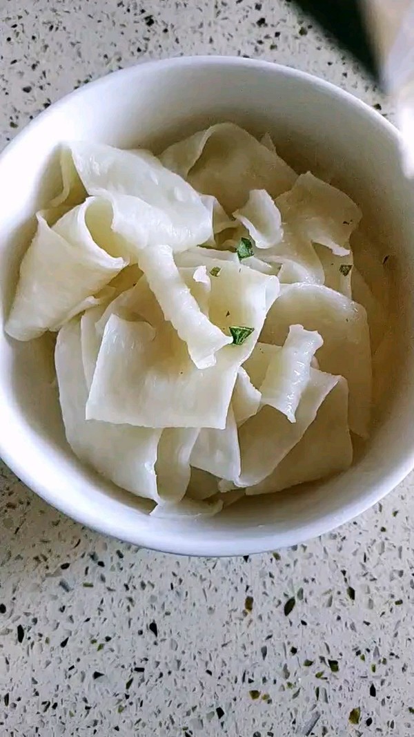 香辣紅油面皮的做法-香辣味煮菜譜