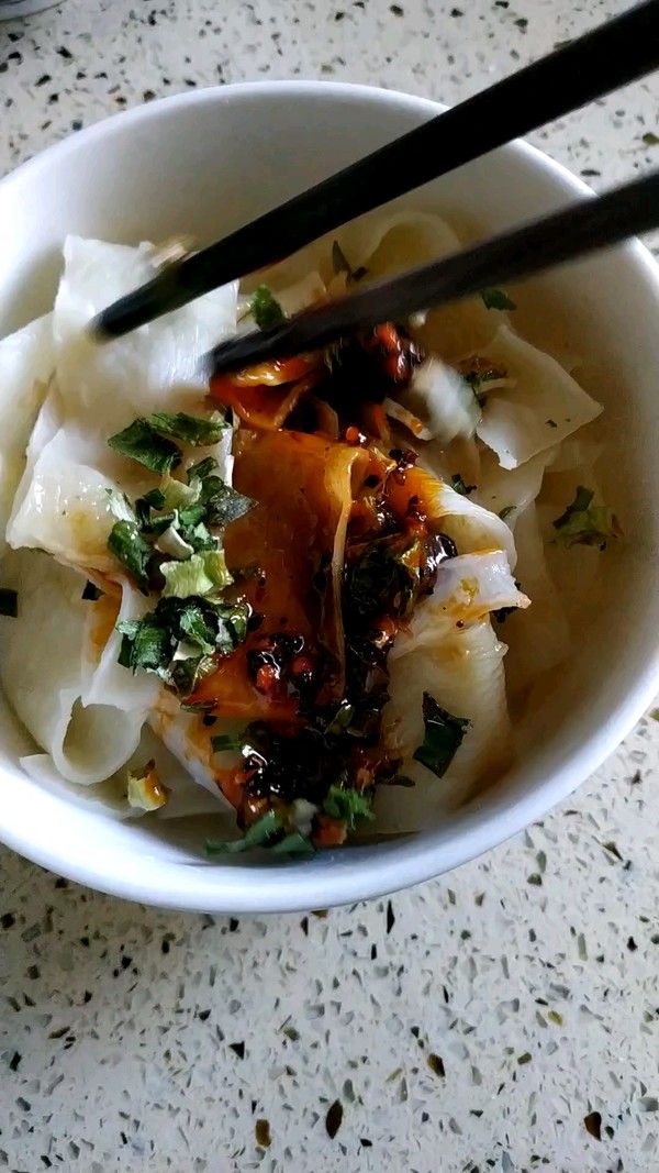 香辣紅油面皮的做法-香辣味煮菜譜