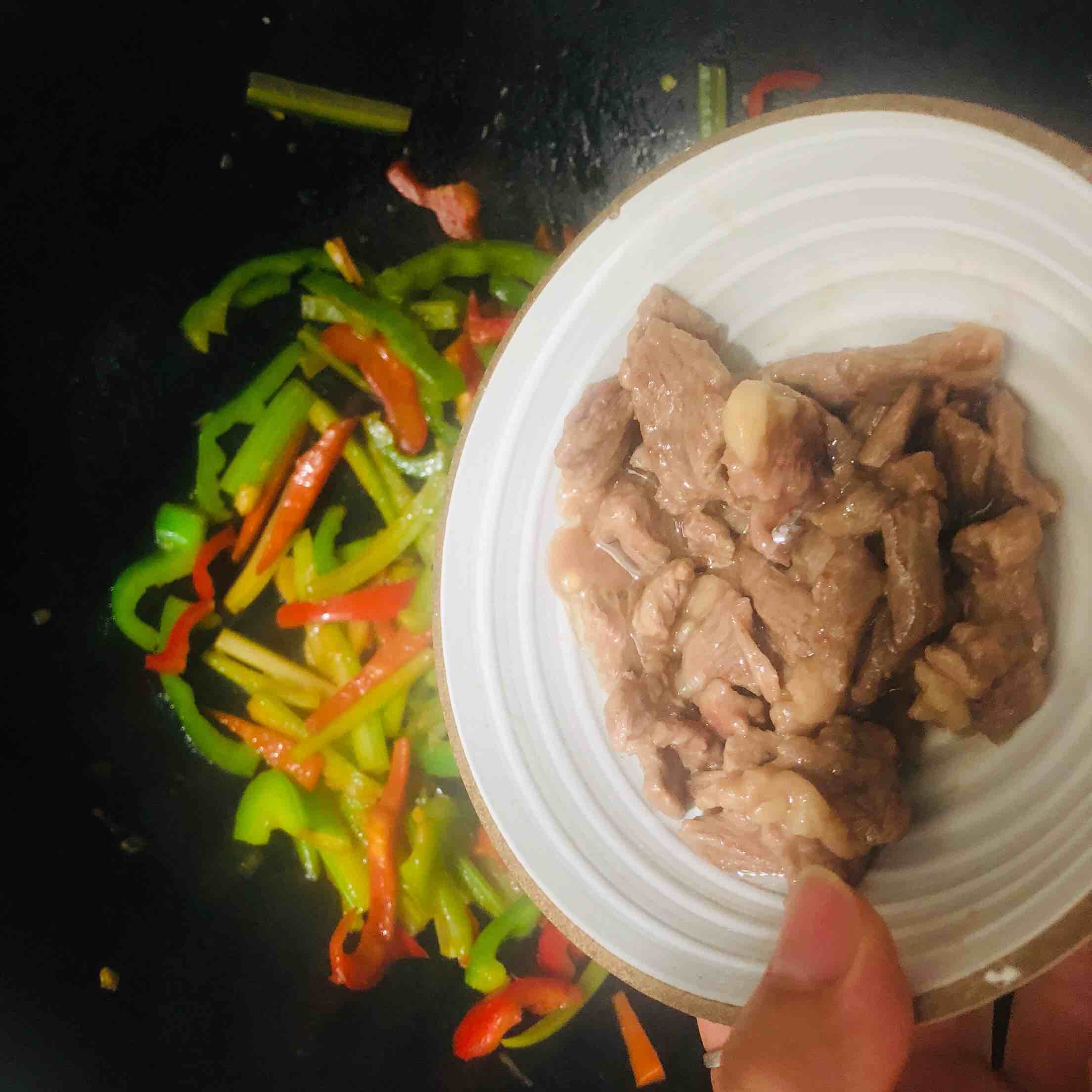 時蔬炒牛肉的做法-醬香味炒菜譜