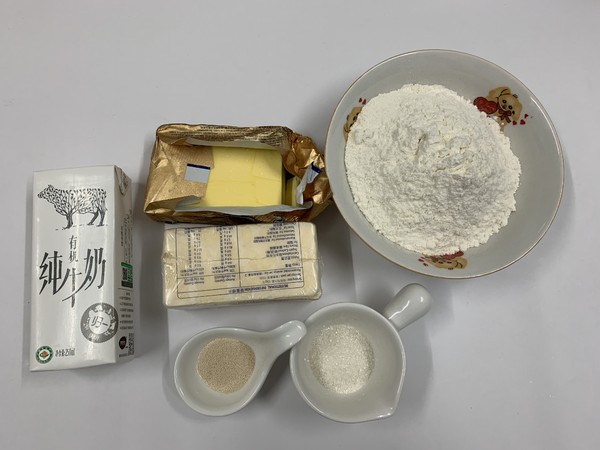 鹽面包的做法-其它口味烤菜譜-易網<a href=http://www.gyfww.com/ target=_blank class=infotextkey>健康養生</a>網 鹽面包的做法-其它口味烤菜譜