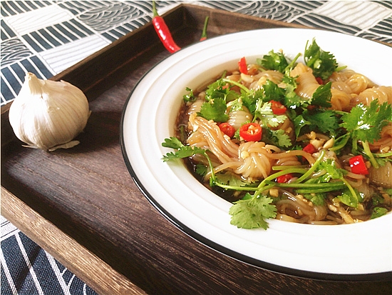 酸辣魔芋結的做法-酸辣味拌菜譜-易網健康養生網 酸辣魔芋結的做法-酸辣味拌菜譜