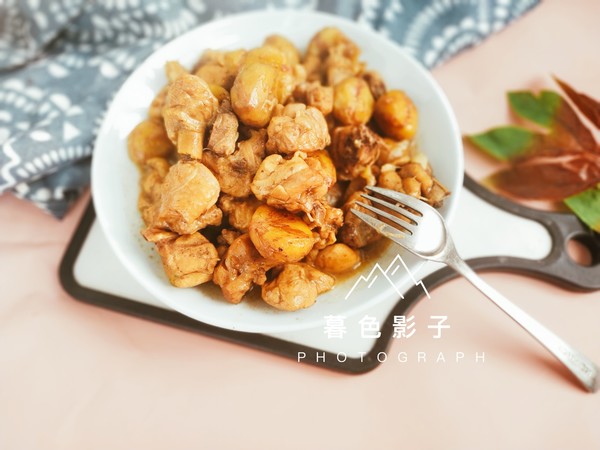板栗紅燒雞腿的做法-家常味燒菜譜