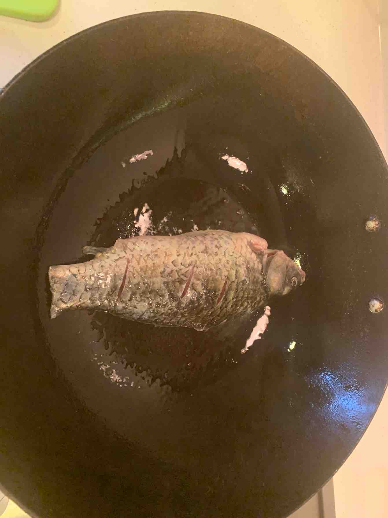 奶白鯽魚豆腐湯的做法-咸鮮味煮菜譜