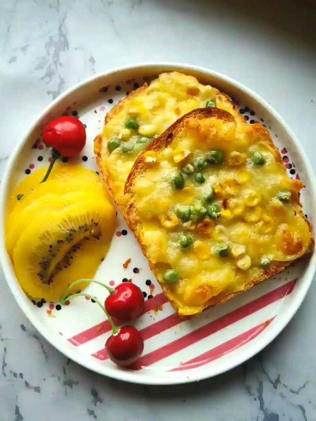 榴蓮吐司的做法-甜味烤菜譜