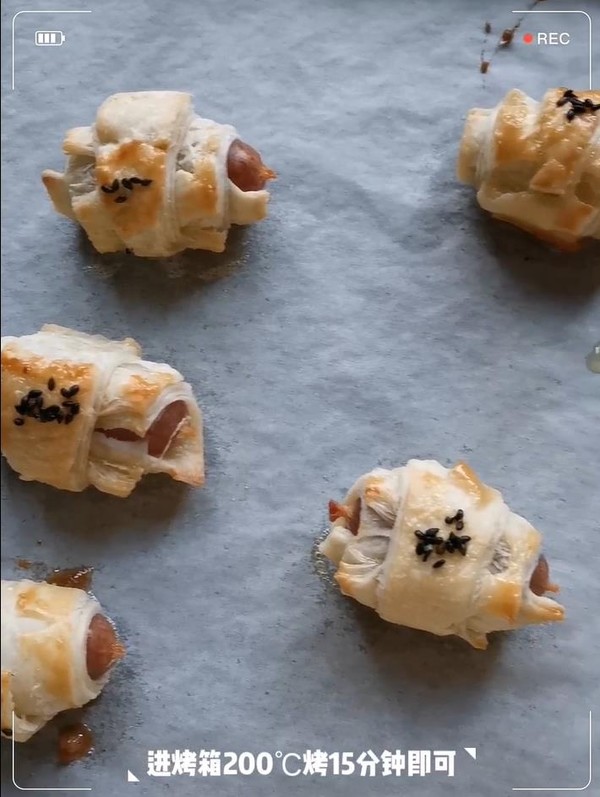 香腸酥皮卷的做法-家常味烤菜譜