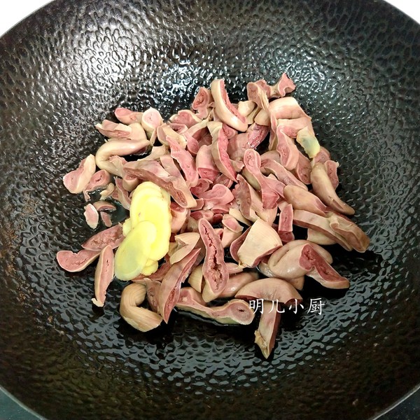 爆炒豬小腸的做法-香辣味炒菜譜