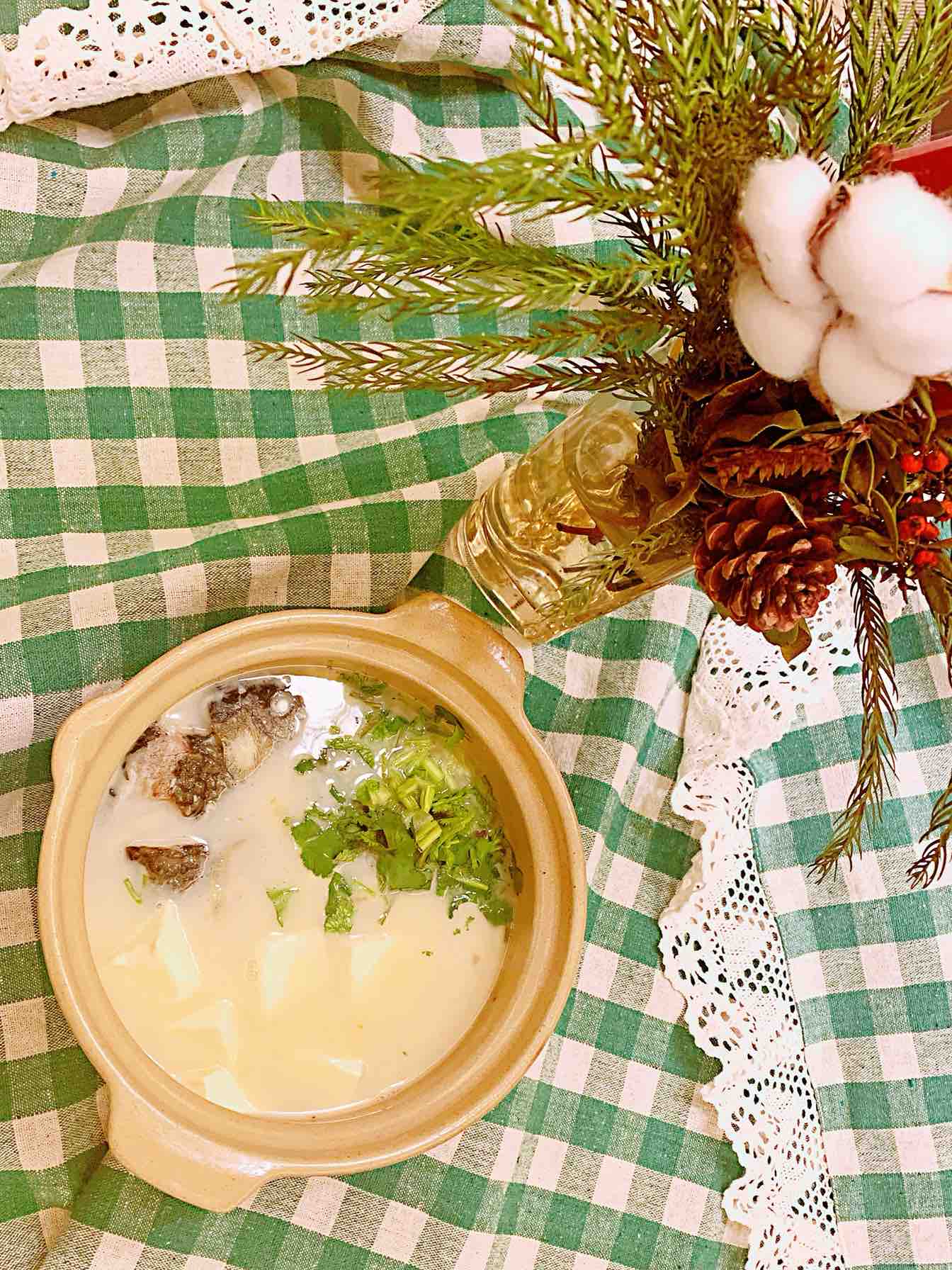 奶白鯽魚豆腐湯的做法-咸鮮味煮菜譜